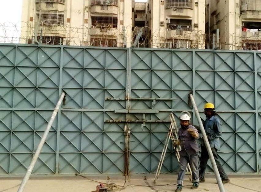 installation of fabricated metal gate